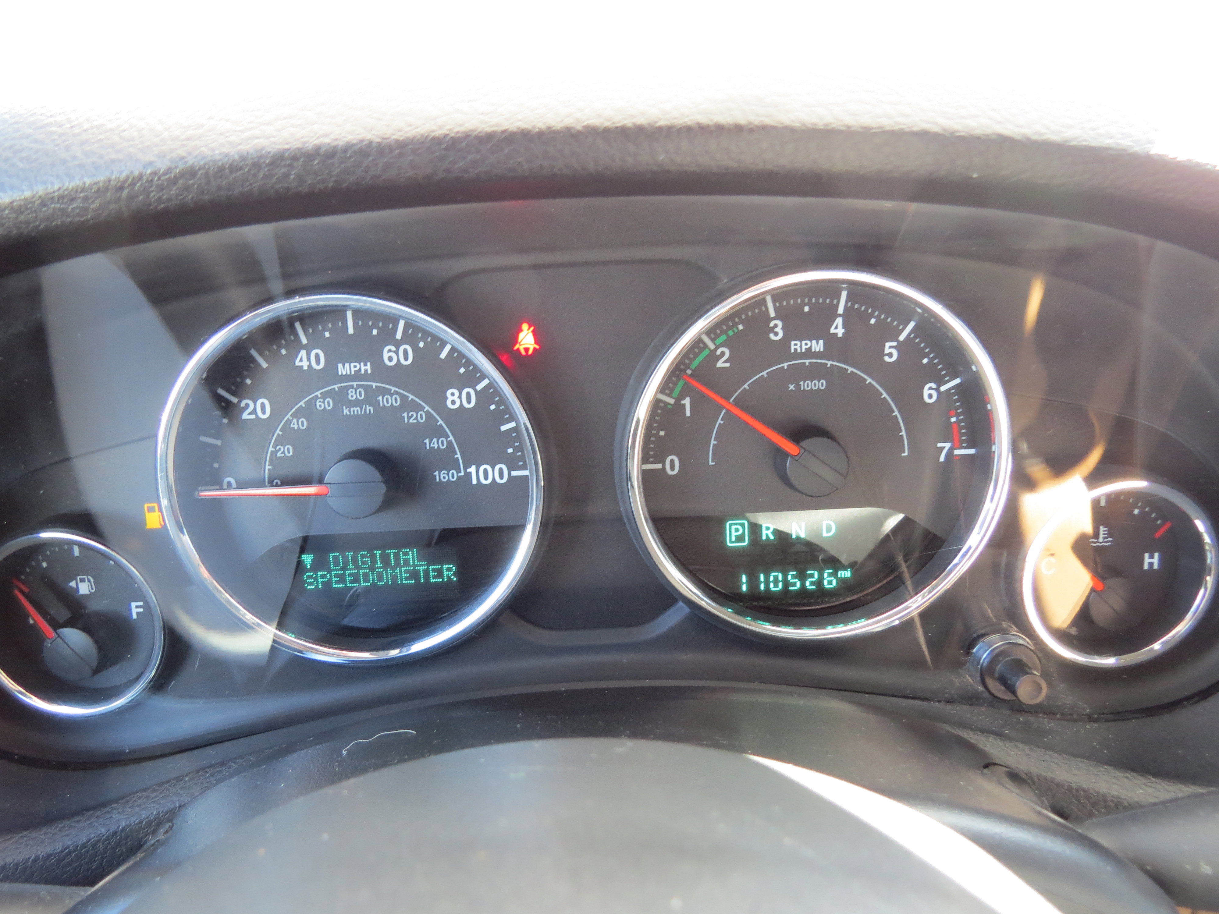 Used 2015 Jeep Wrangler Unlimited Rubicon w/ Connectivity Group image 17