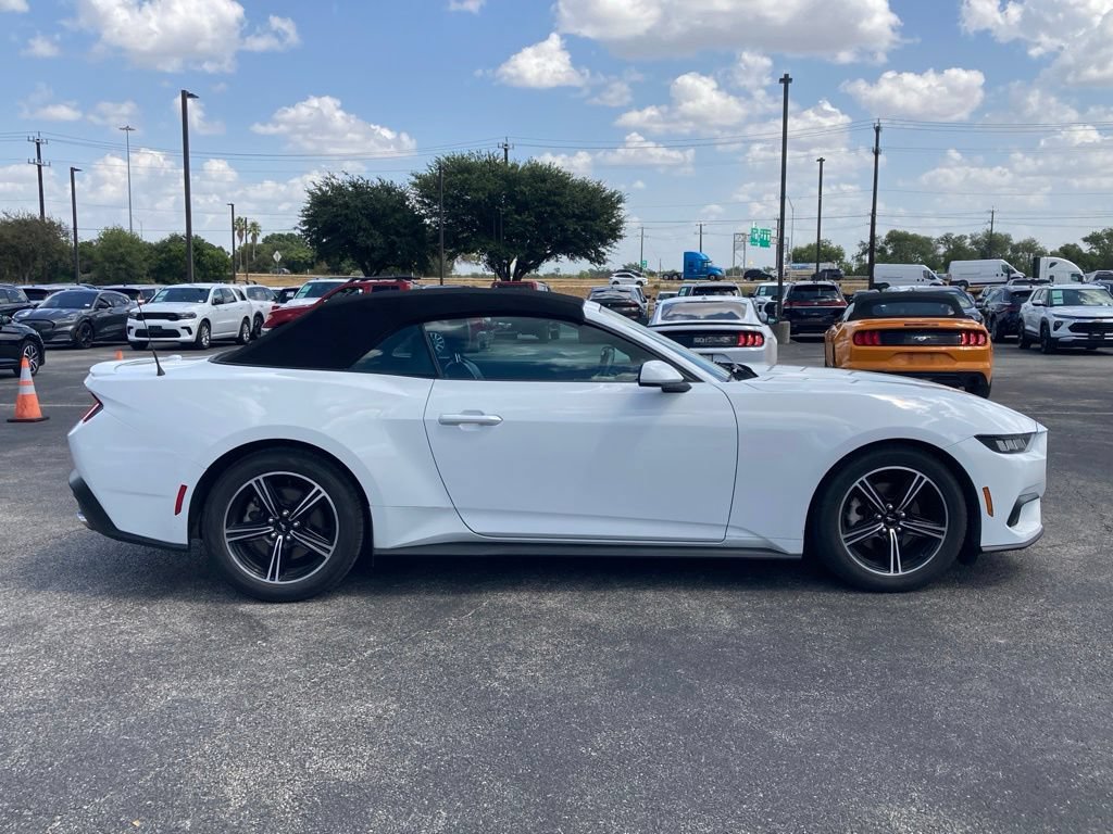 Used 2025 Ford Mustang Premium RWD image 3