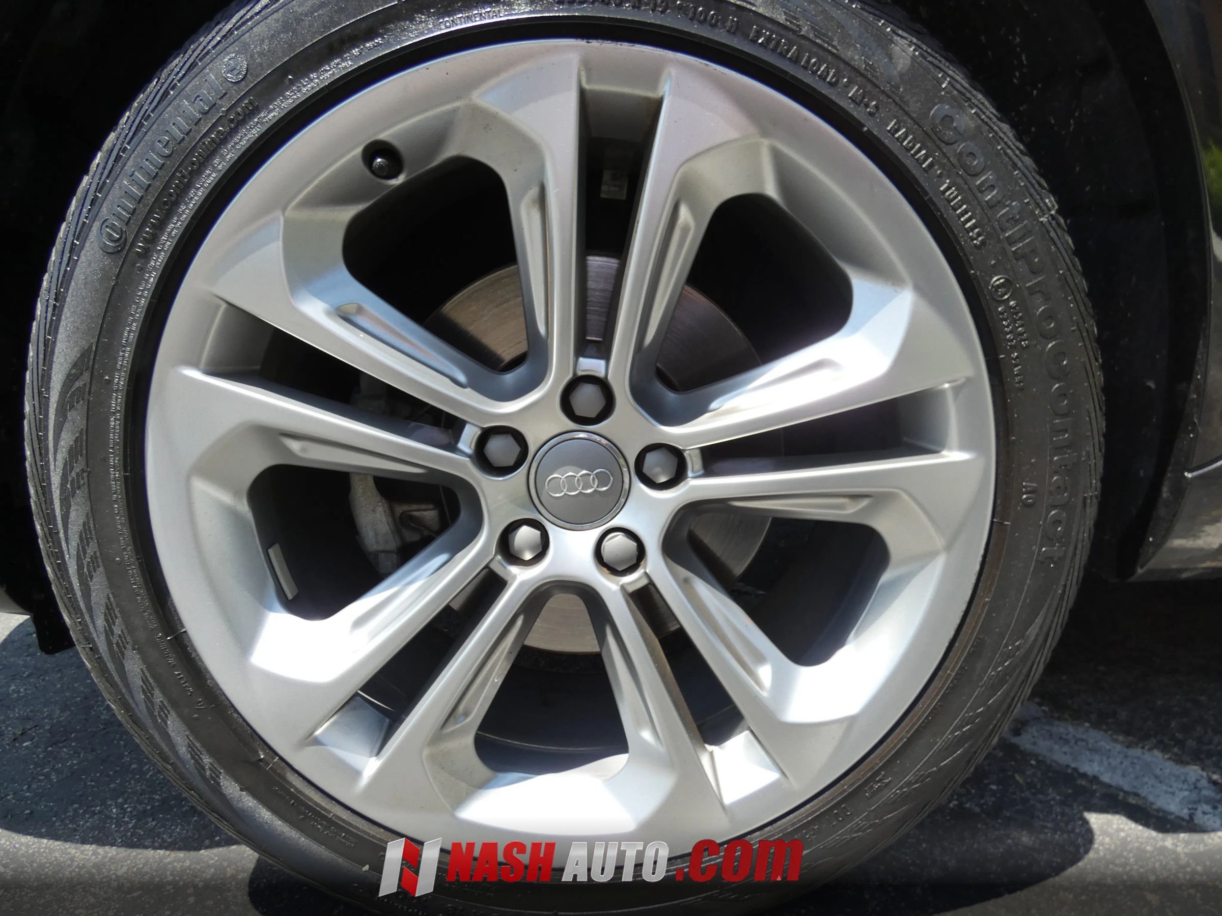 Used 2018 Audi Q3 2.0T Premium Plus w/ Premium Plus Package AWD/4WD image 24