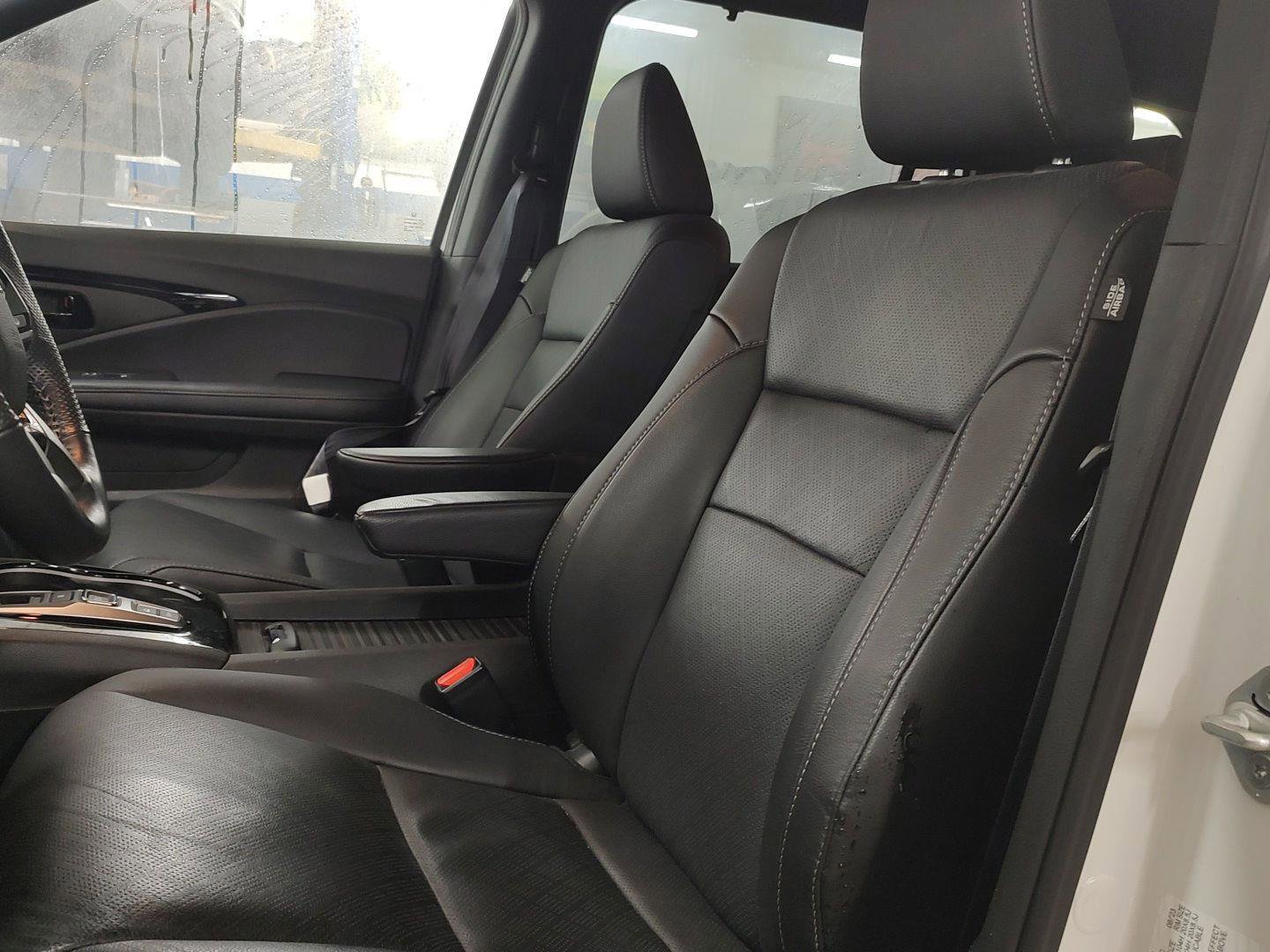 Used 2023 Honda Passport Elite image 2