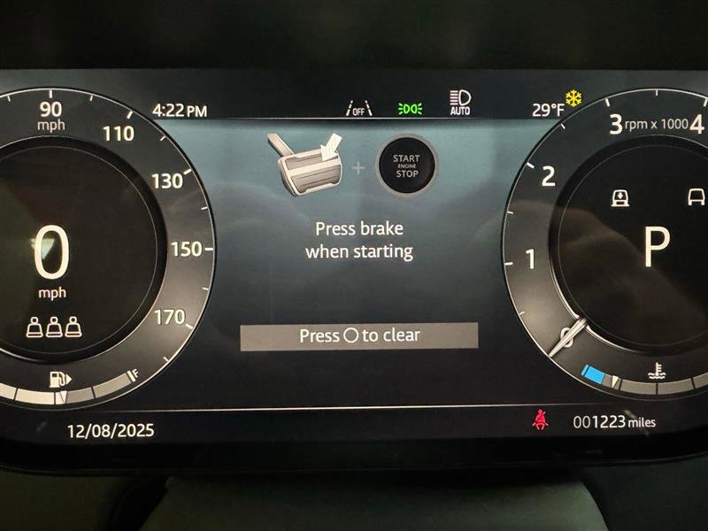 Used 2025 Land Rover Range Rover SE image 25