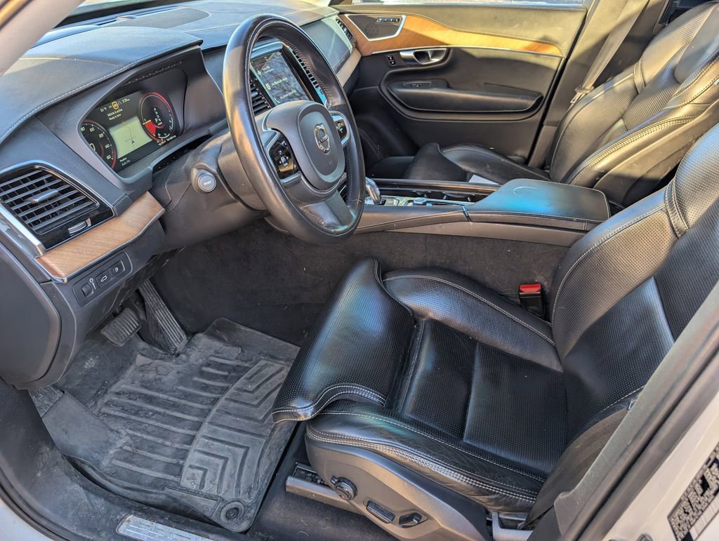 Used 2018 Volvo XC90 T8 Inscription w/ Convenience Package image 11