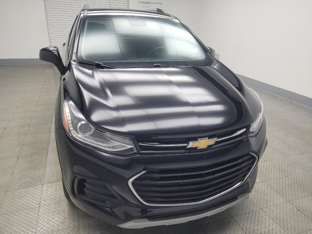 Used 2020 Chevrolet Trax LT w/ LT Convenience Package image 14