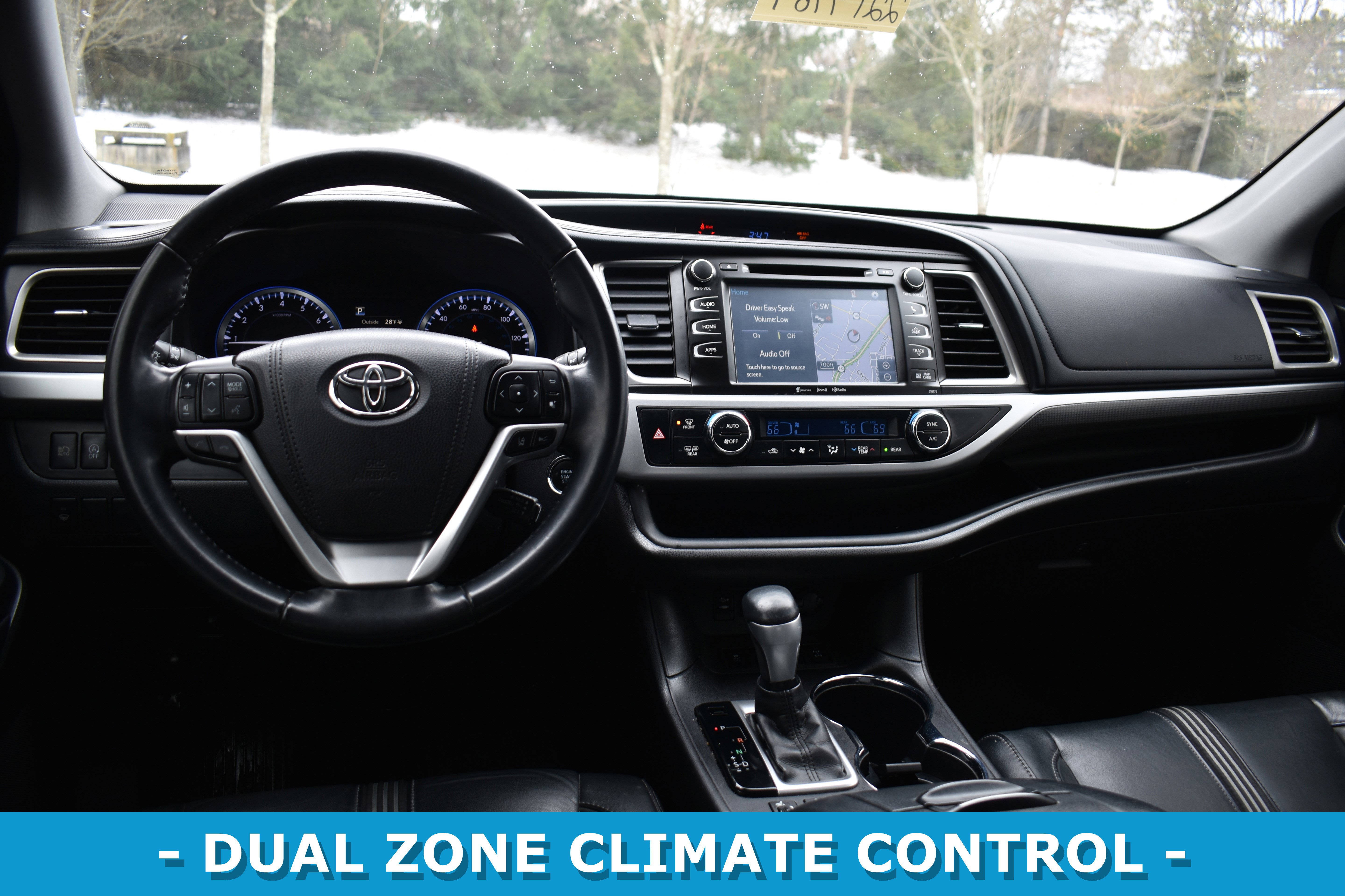 Used 2017 Toyota Highlander SE image 11