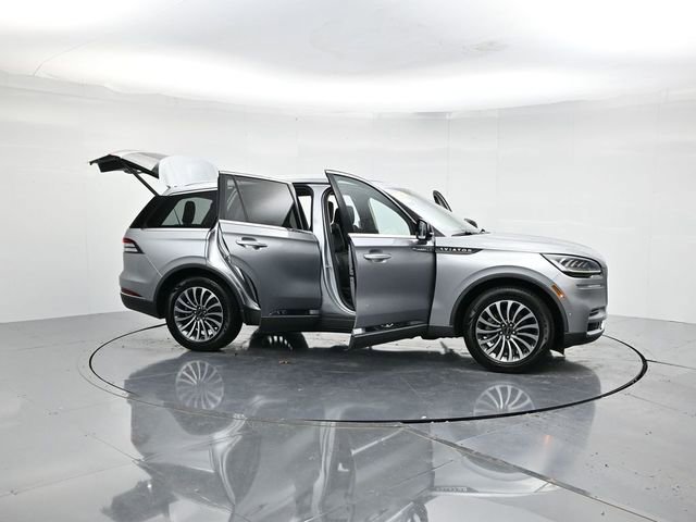 Used 2022 Lincoln Aviator Reserve w/ Equipment Group 201A image 48