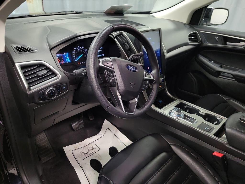 Used 2024 Ford Edge SEL image 13