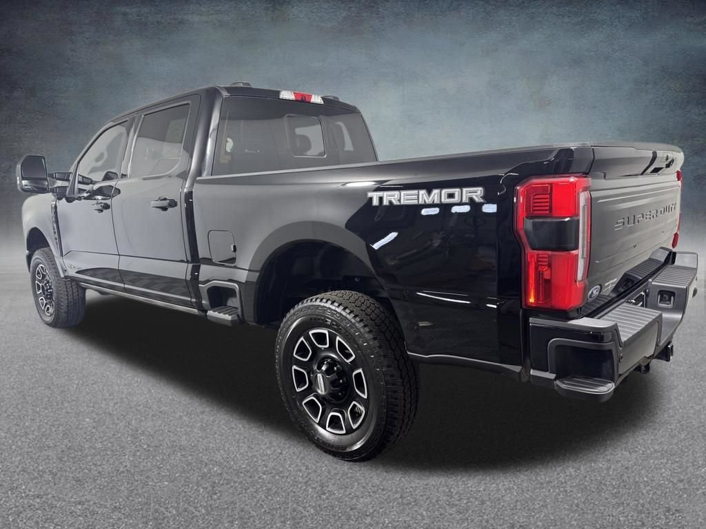 Used 2026 Ford F350 Platinum w/ Tremor Off-Road Package AWD/4WD image 4