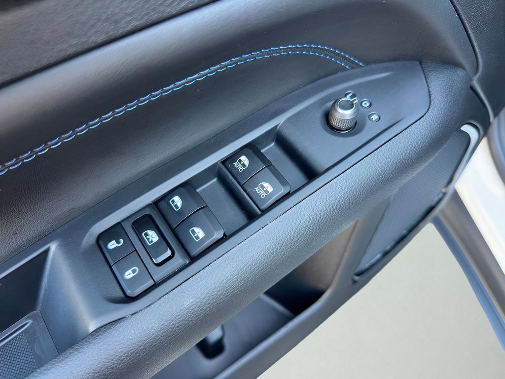 Used 2025 Jeep Compass Latitude w/ Convenience Group image 29