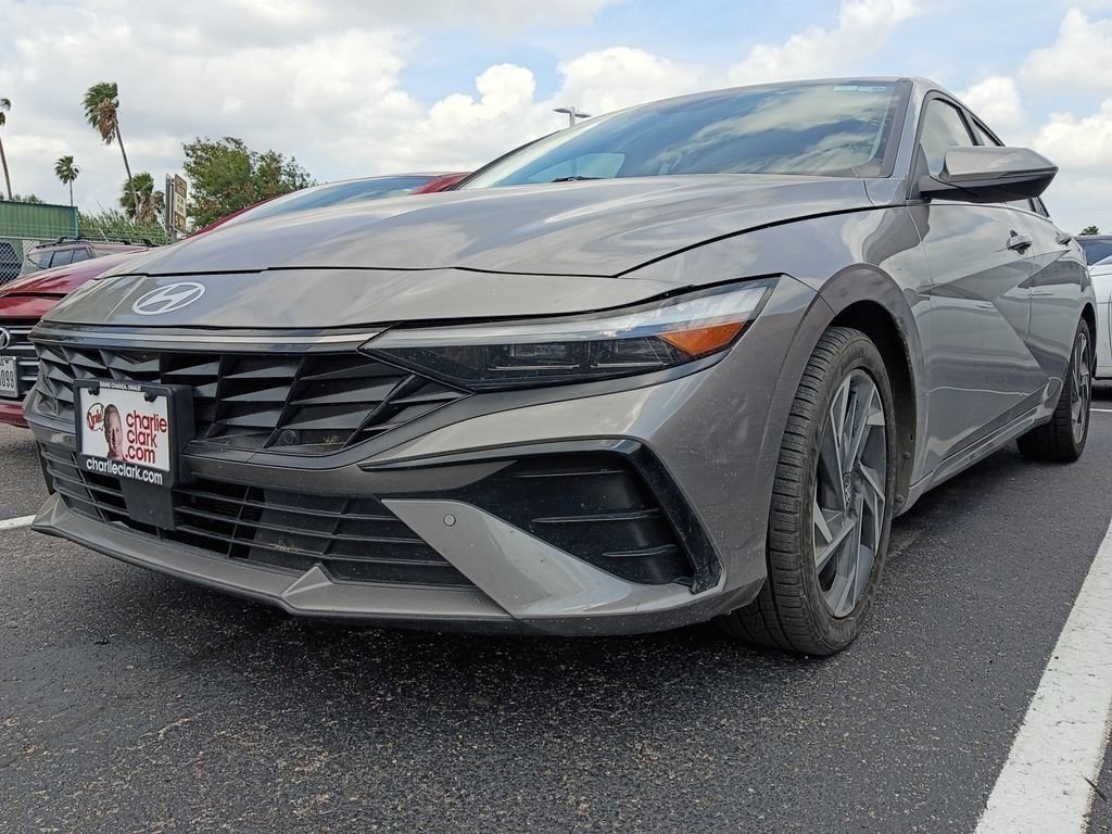 Used 2024 Hyundai Elantra Limited FWD image 1
