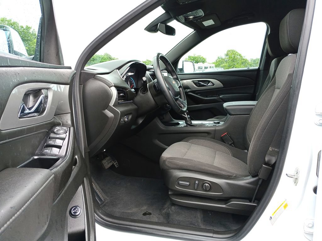 Certified 2023 Chevrolet Traverse LT FWD image 20