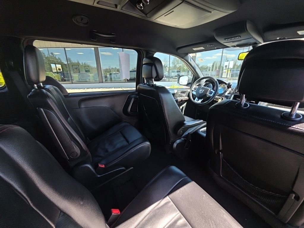 Used 2019 Dodge Grand Caravan GT FWD image 14
