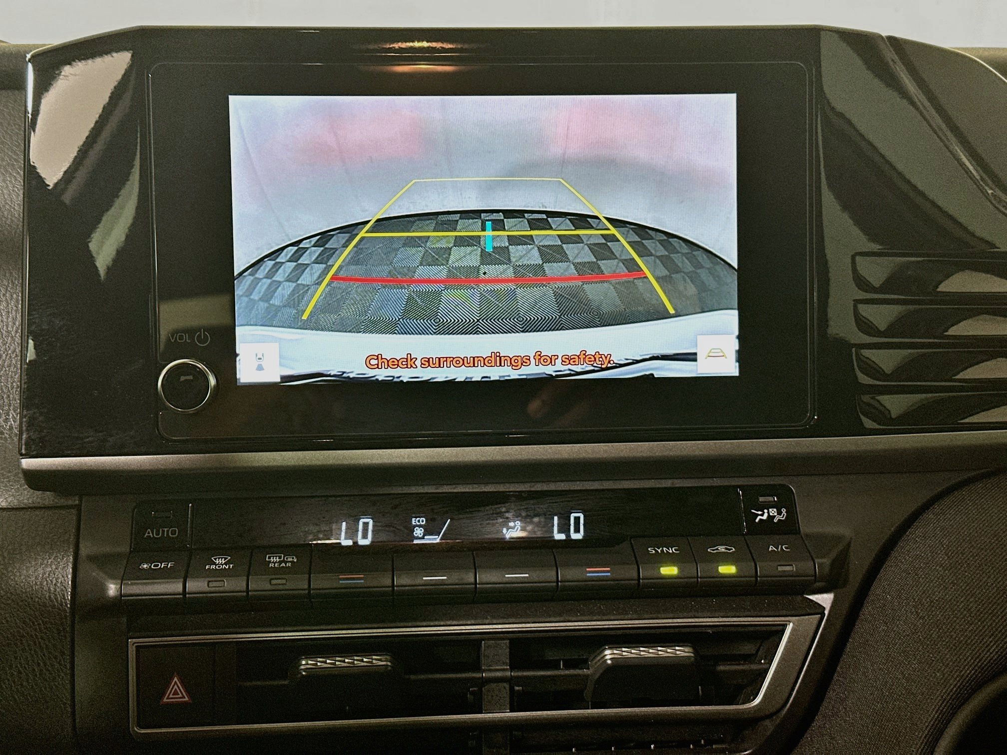 Used 2025 Toyota Camry LE FWD image 25