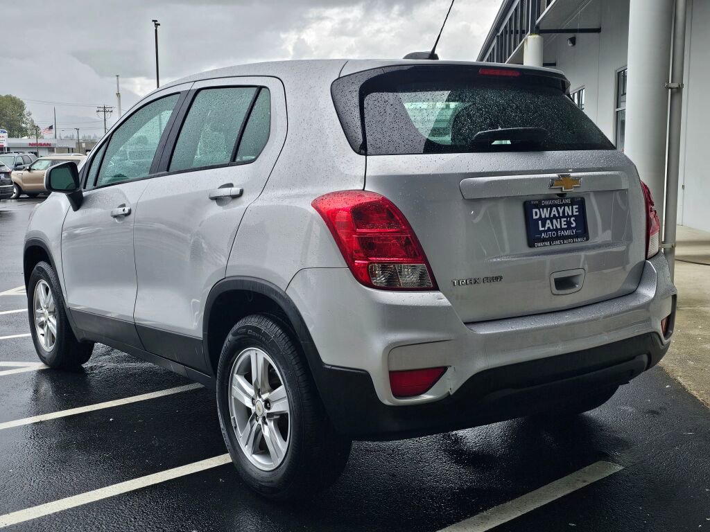Used 2018 Chevrolet Trax LS AWD/4WD image 3