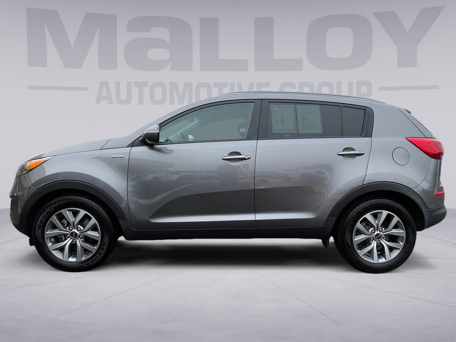 Used 2015 Kia Sportage LX image 2