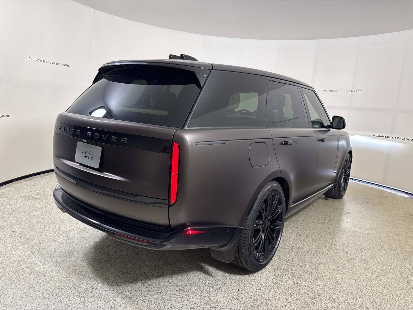 New 2026 Land Rover Range Rover Autobiography AWD/4WD image 5