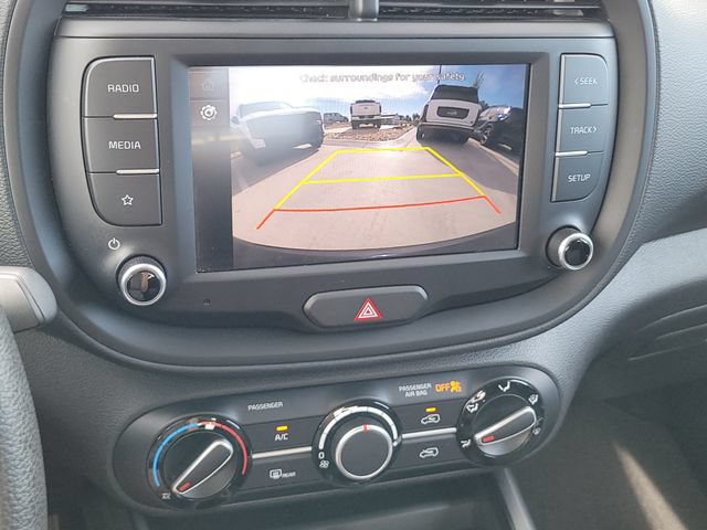 Certified 2025 Kia Soul LX w/ LX Technology Package FWD image 19