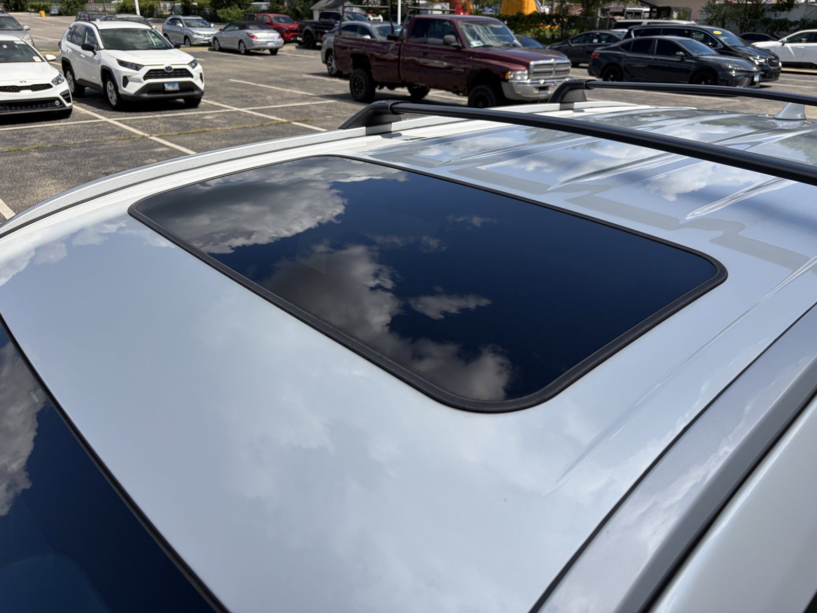 Used 2022 Toyota Highlander XLE AWD/4WD image 35
