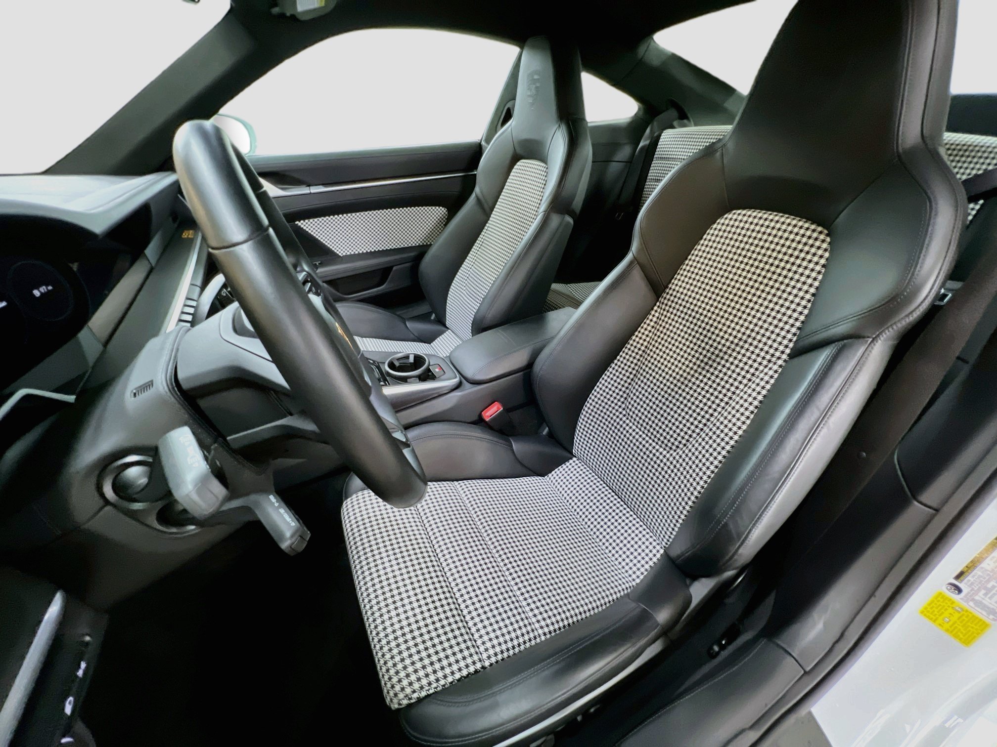 Certified 2023 Porsche 911 Sport Classic RWD image 5