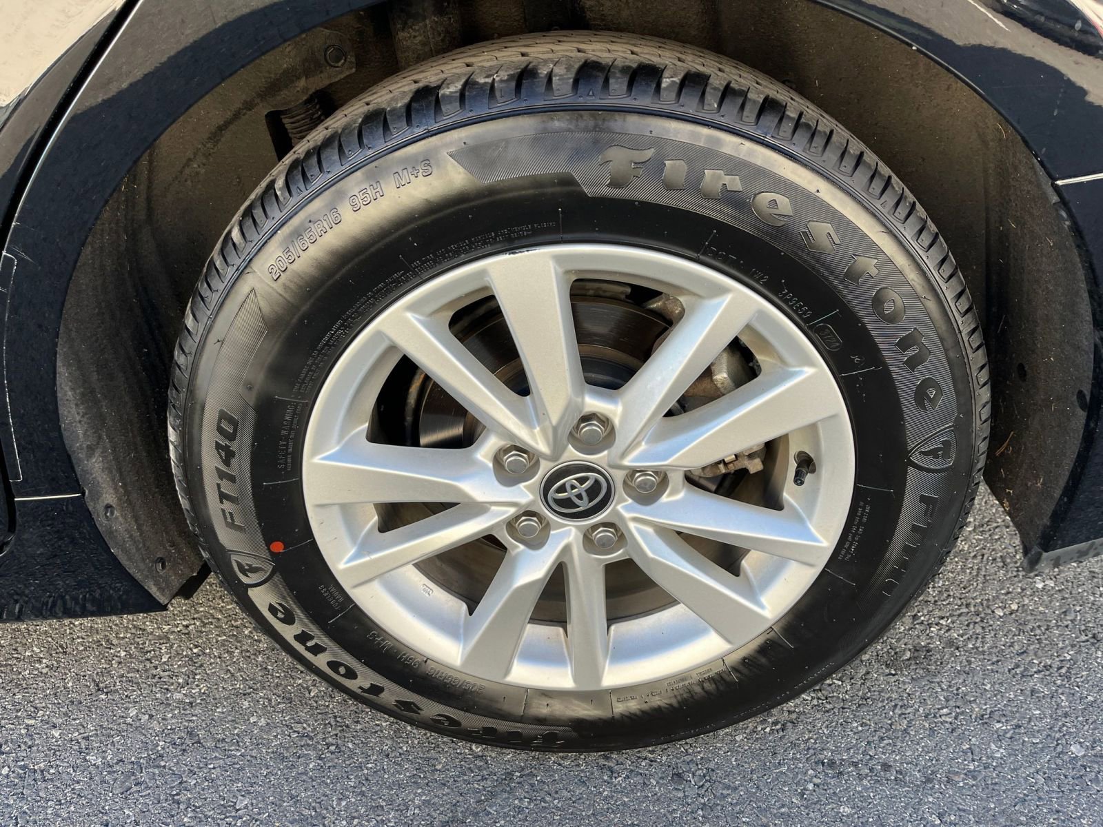 Used 2025 Toyota Camry LE image 29