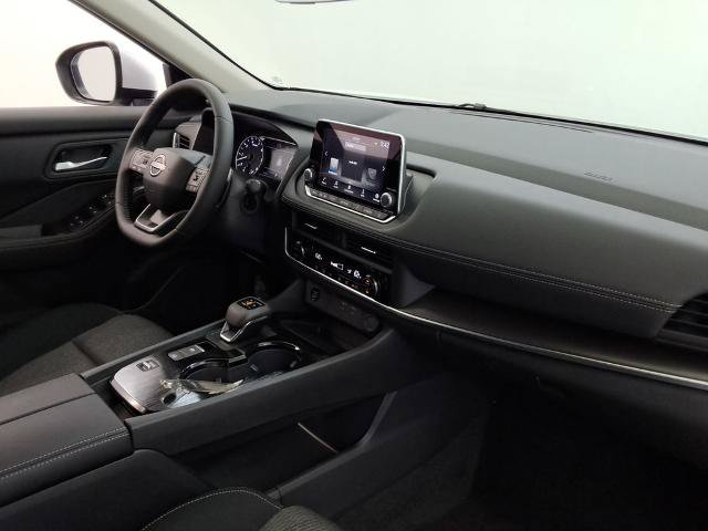 Certified 2026 Nissan Rogue SV FWD image 26
