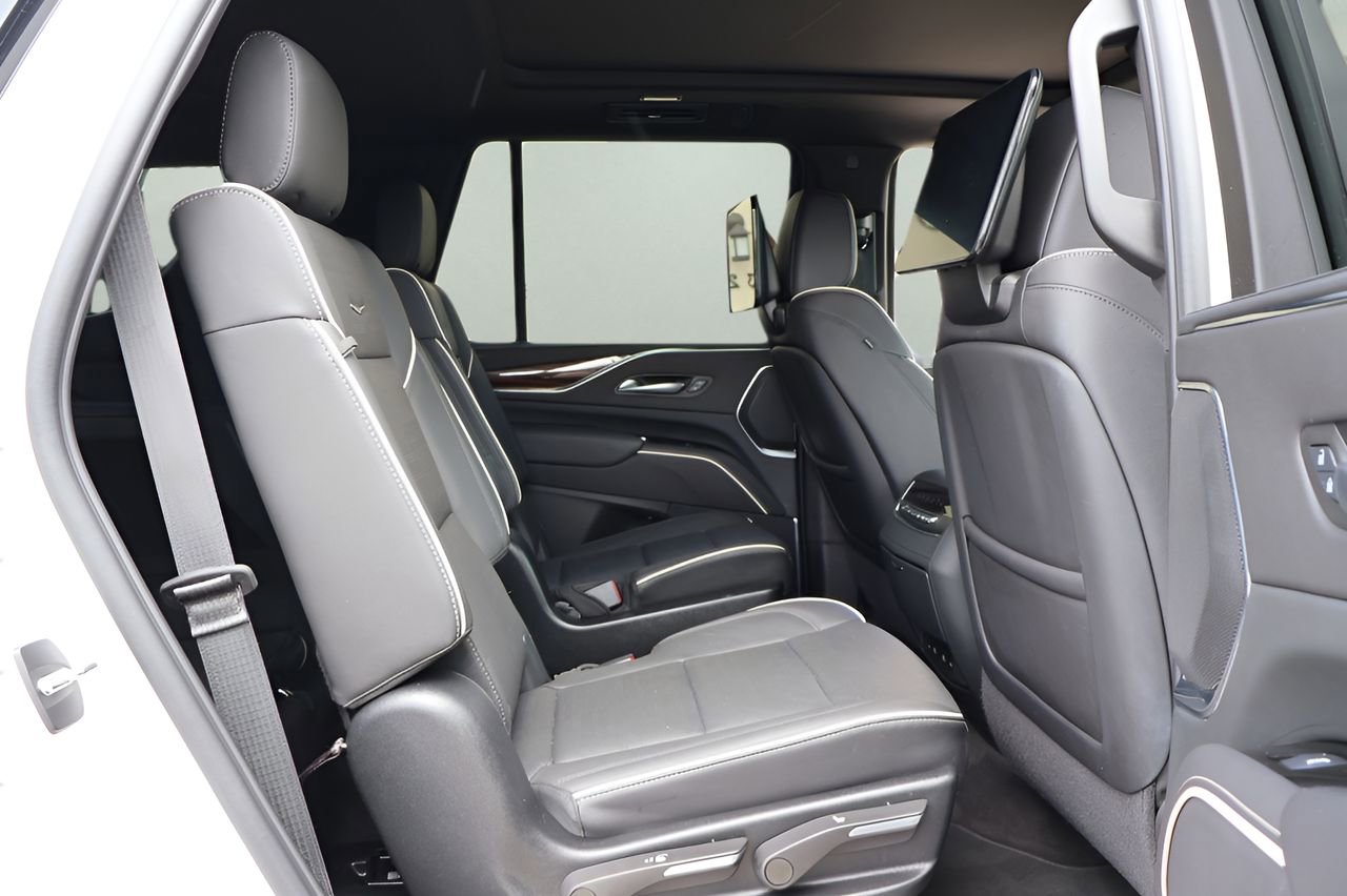 Certified 2024 Cadillac Escalade Premium Luxury w/ Performance Package AWD/4WD image 20