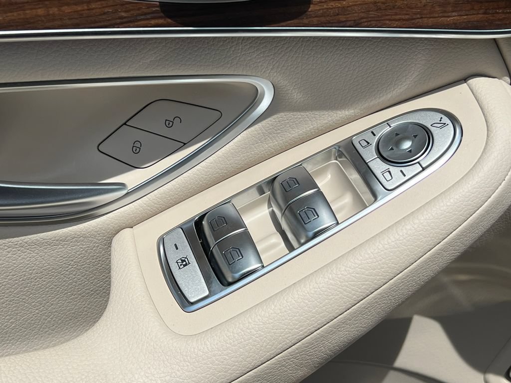 Certified 2022 Mercedes-Benz GLC 300 4MATIC image 15