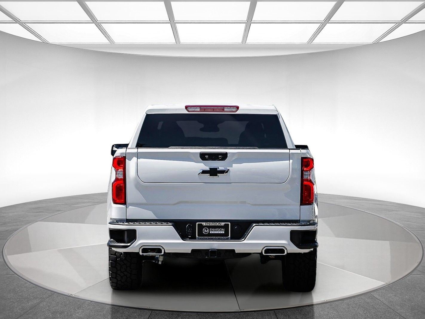 Used 2024 Chevrolet Silverado 1500 RST w/ Z71 Off-Road Package AWD/4WD image 3