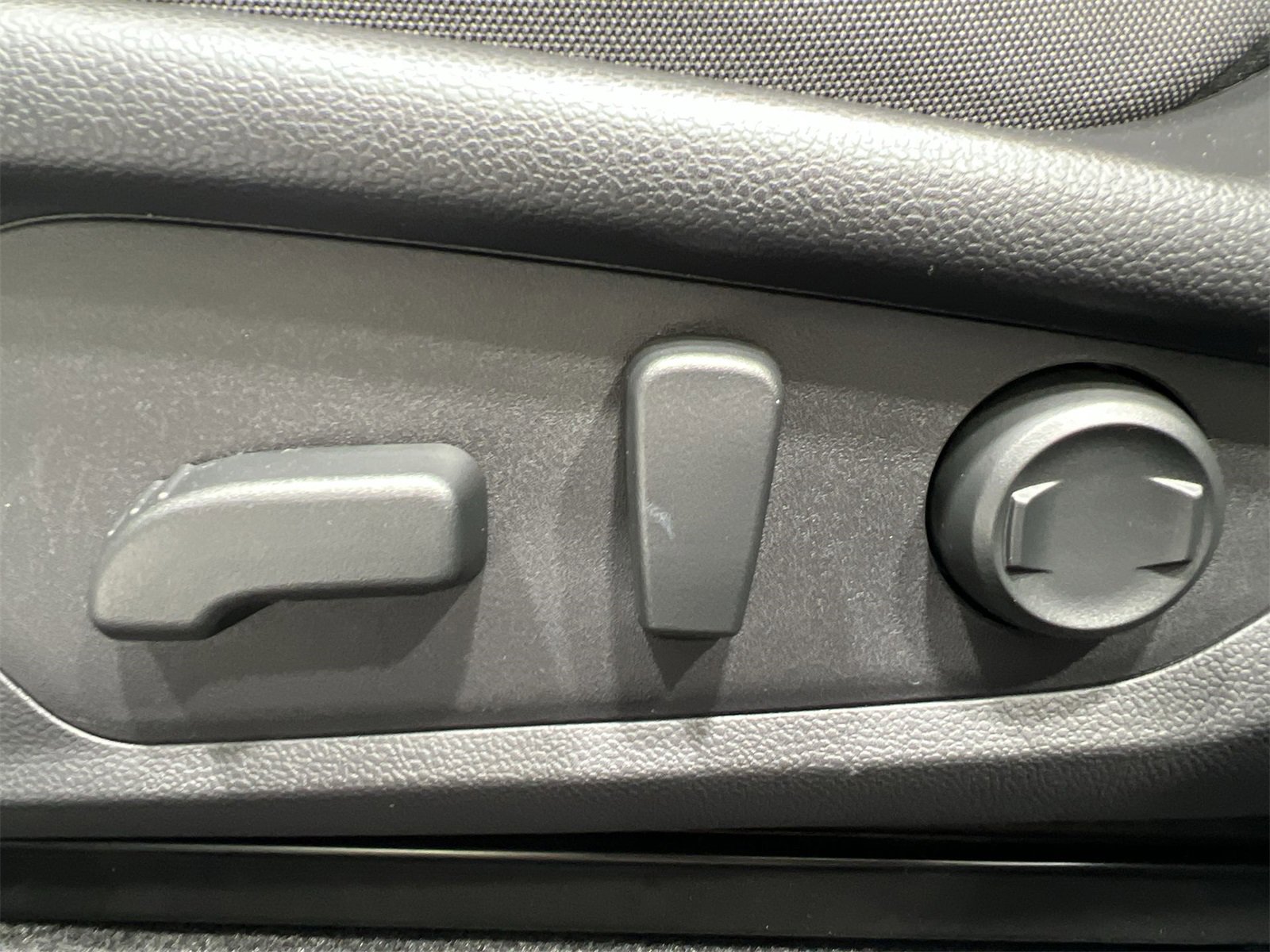 Certified 2025 Subaru Crosstrek 2.5i Sport w/ Crosstrek Mirror Package image 12