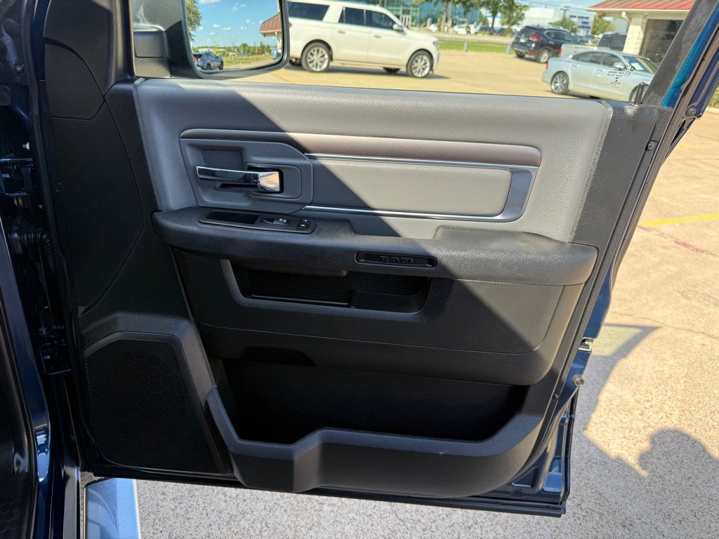 Used 2021 RAM 1500 Classic SLT image 27