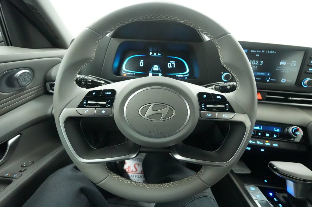 New 2026 Hyundai Elantra Sport FWD image 33
