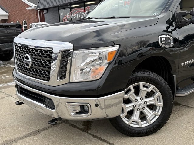 Used 2017 Nissan Titan SV image 20