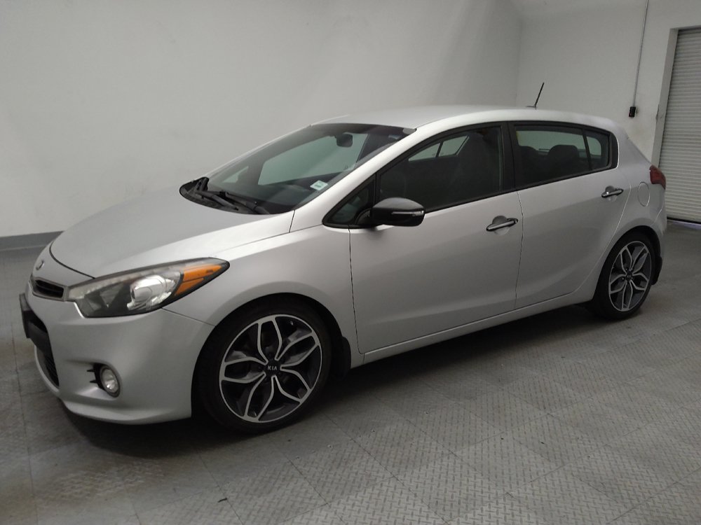 Used 2016 Kia Forte SX FWD image 2