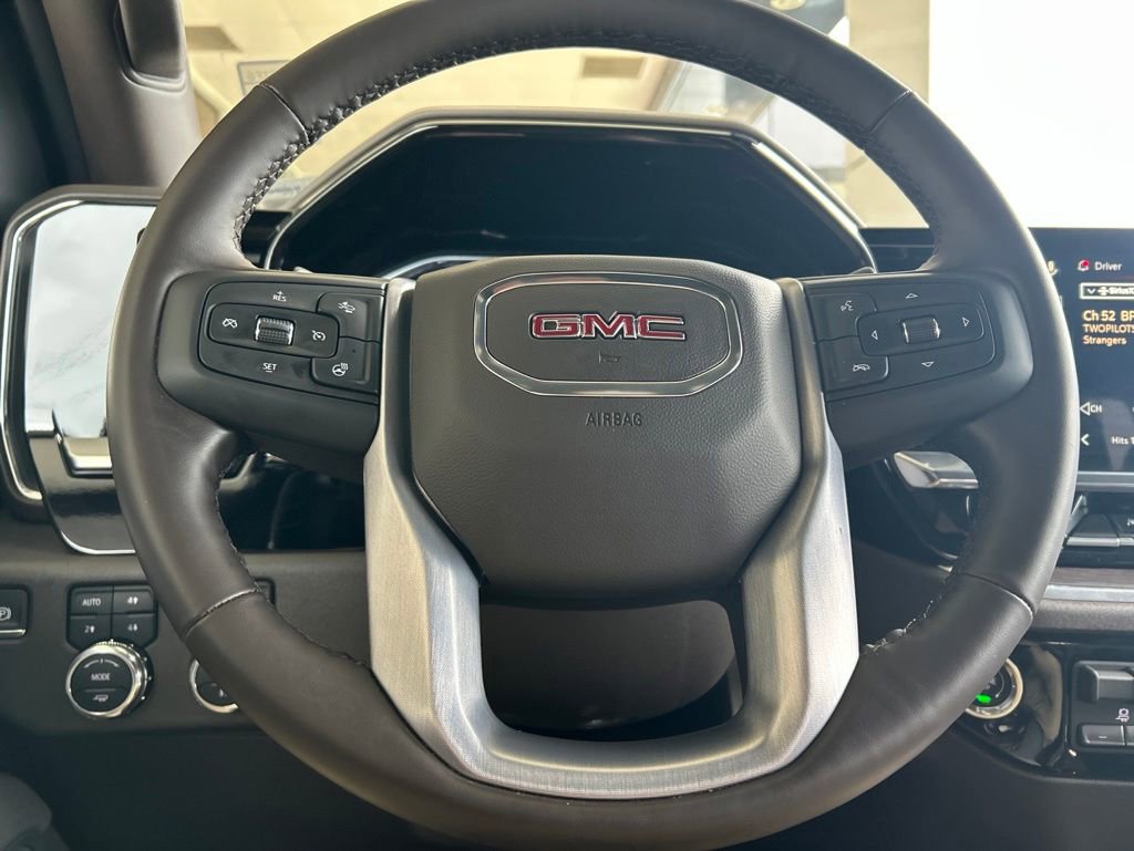 Used 2025 GMC Sierra 1500 SLT AWD/4WD image 19