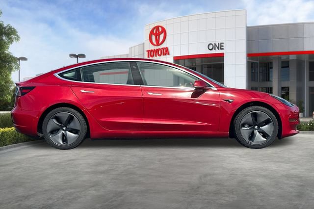 Used 2018 Tesla Model 3 RWD image 3