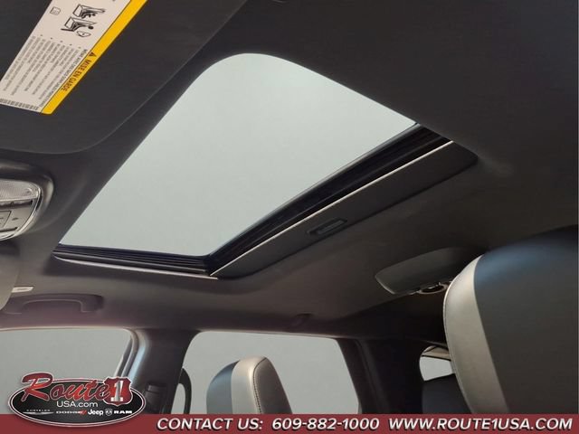 Certified 2025 Dodge Durango R/T AWD/4WD image 34