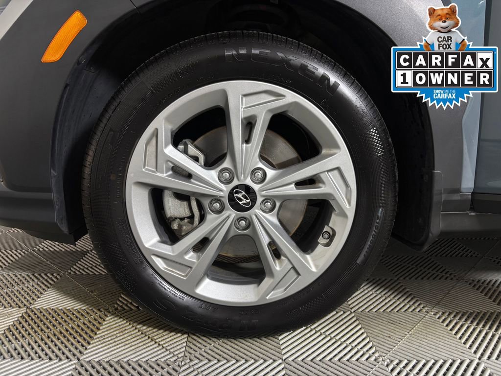 Used 2023 Hyundai Kona SEL AWD/4WD image 29
