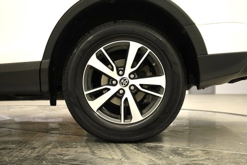 Used 2016 Toyota RAV4 XLE image 38
