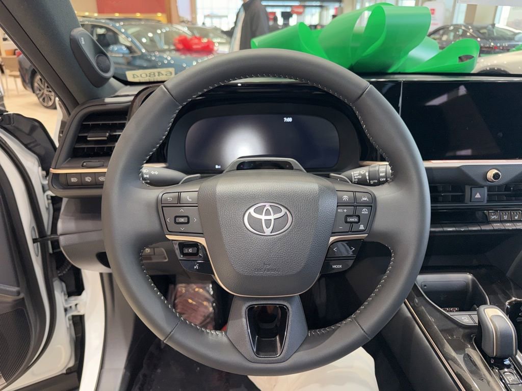 New 2025 Toyota Crown Signia image 5