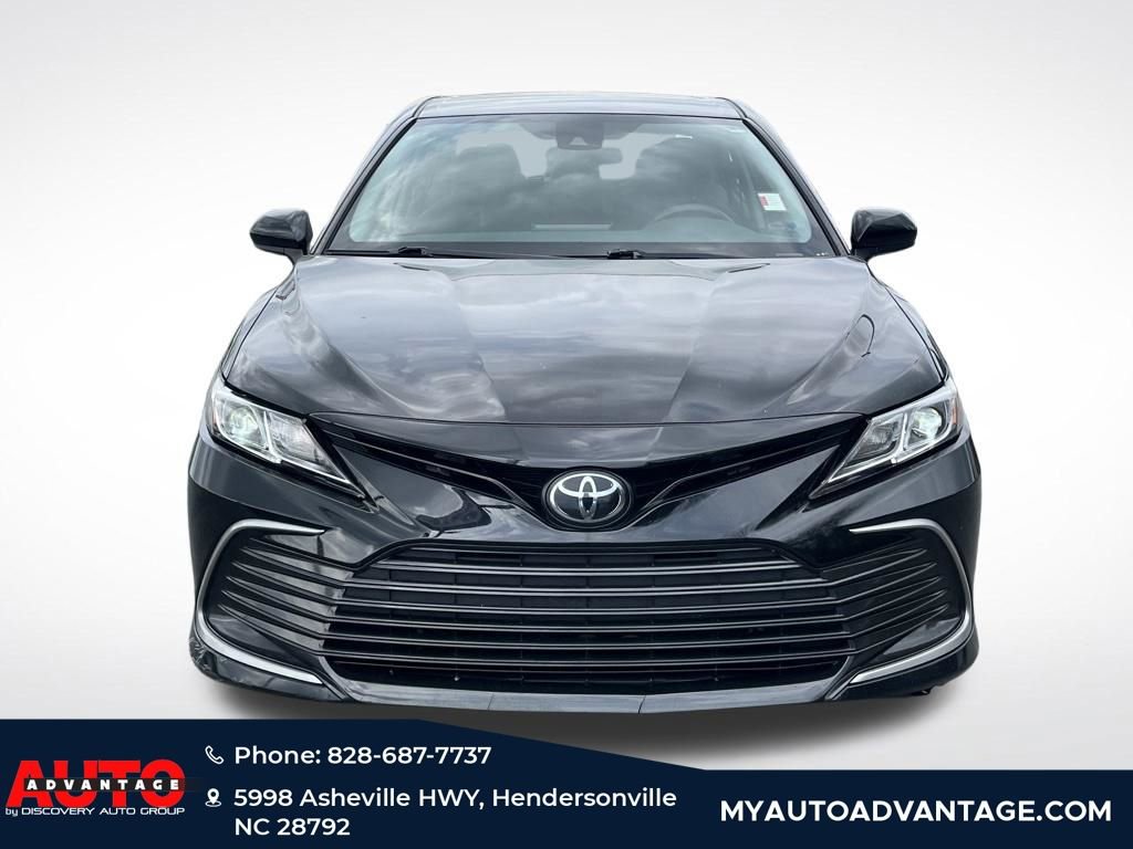 Used 2021 Toyota Camry LE FWD image 4