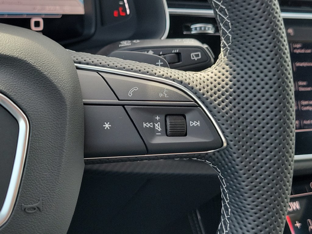New 2026 Audi SQ7 Premium Plus AWD/4WD image 9