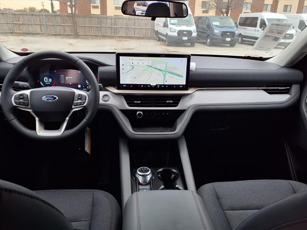 New 2026 Ford Explorer Active RWD image 7