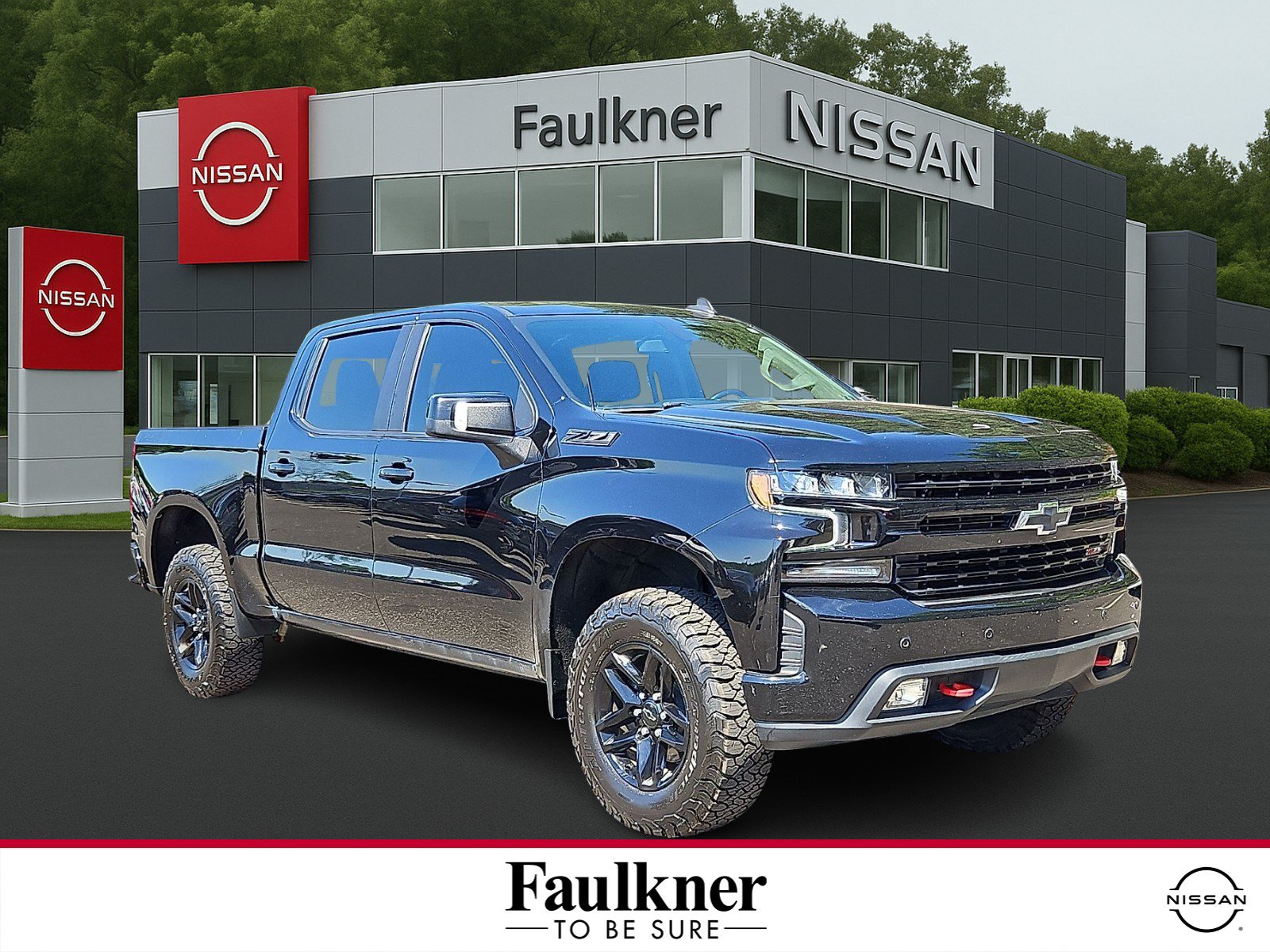 Used 2021 Chevrolet Silverado 1500 LT Trail Boss w/ Convenience Package II AWD/4WD image 1