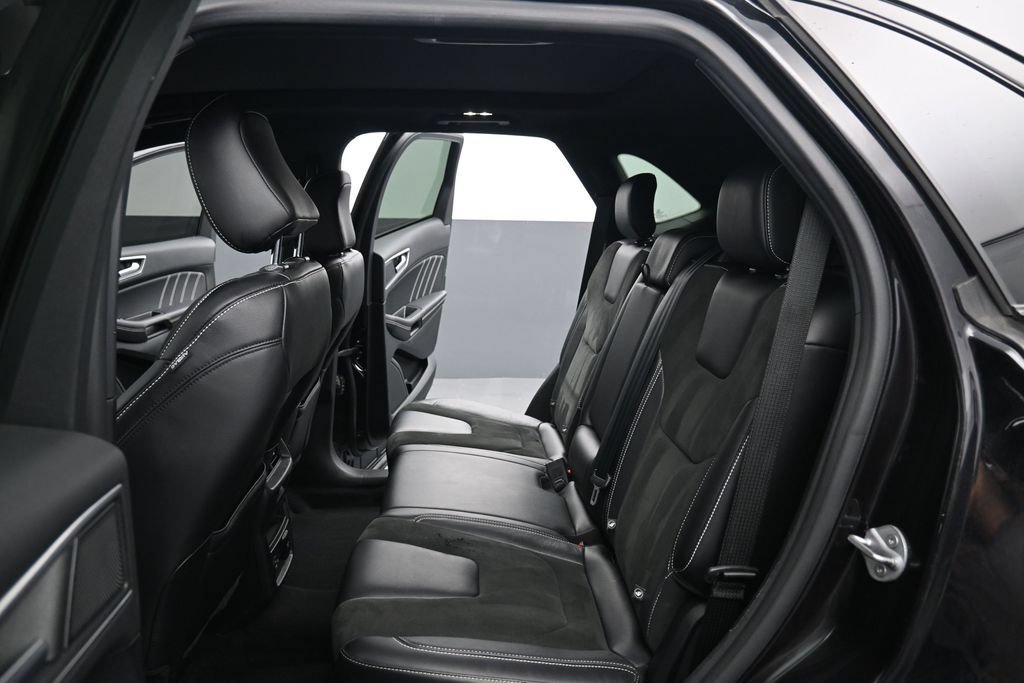 Used 2022 Ford Edge ST w/ Equipment Group 401A AWD/4WD image 4