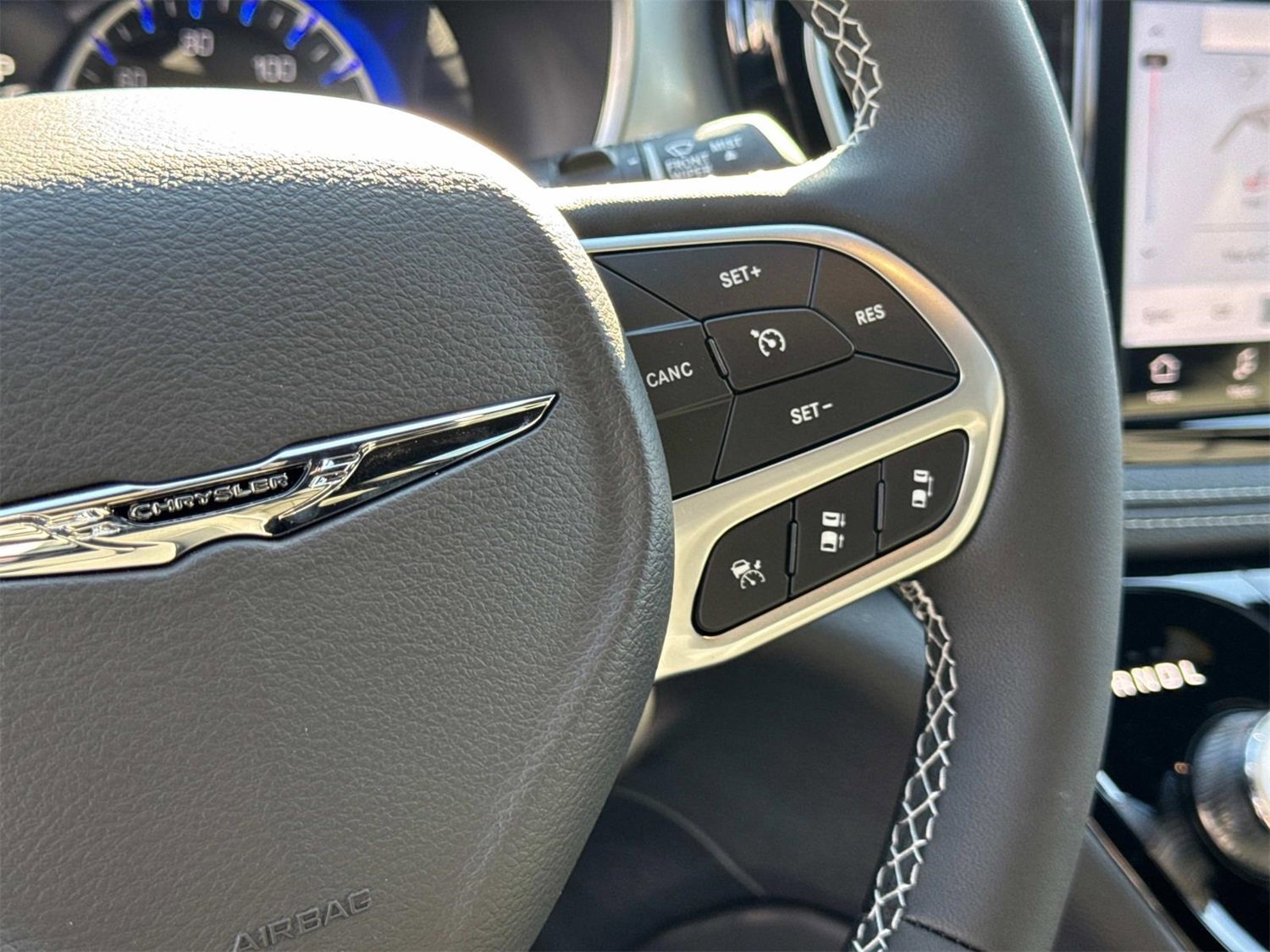 New 2026 Chrysler Pacifica Limited image 27