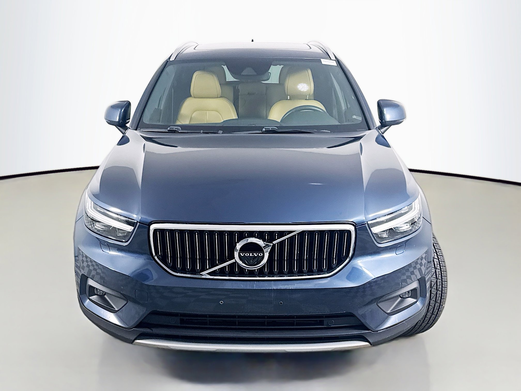Used 2020 Volvo XC40 T5 Inscription image 2