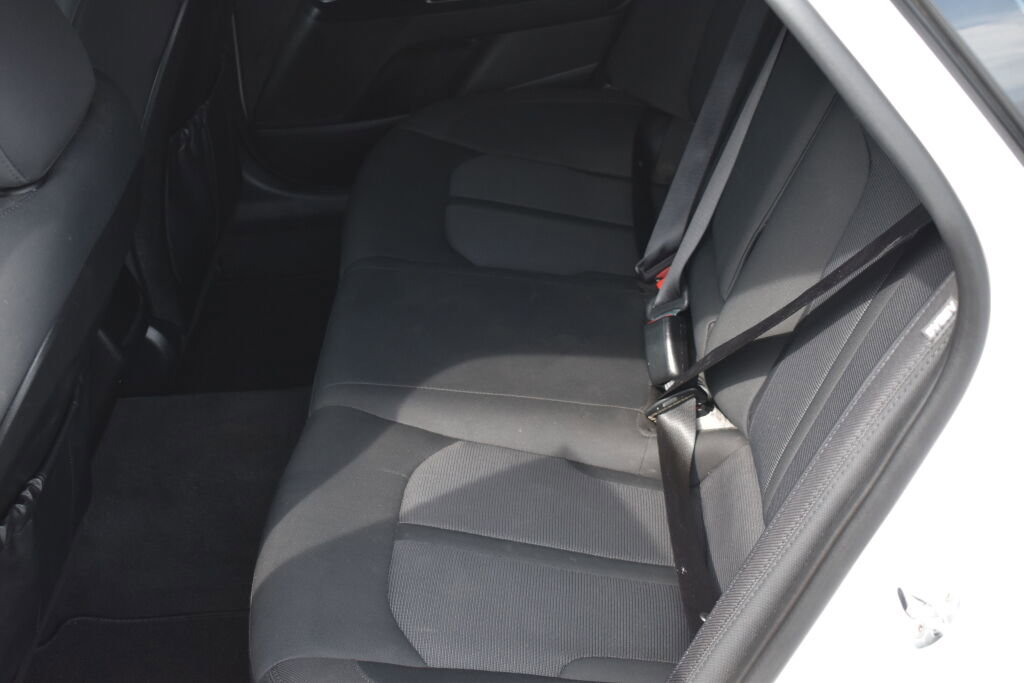 Used 2022 Kia K5 LXS image 25