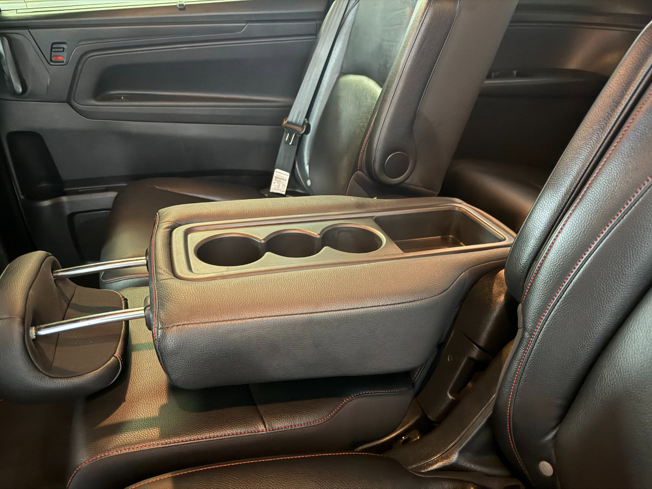 Used 2023 Honda Odyssey Sport image 12