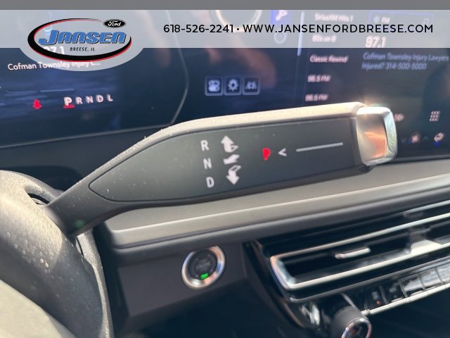 Used 2025 Chevrolet Traverse LT image 15