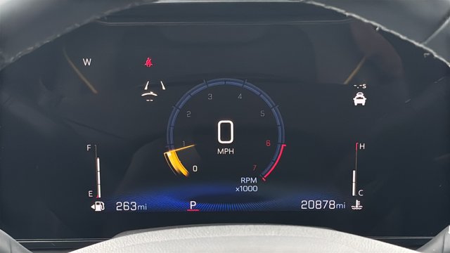 Used 2025 Chevrolet Trax ACTIV w/ Sunroof Package FWD image 22