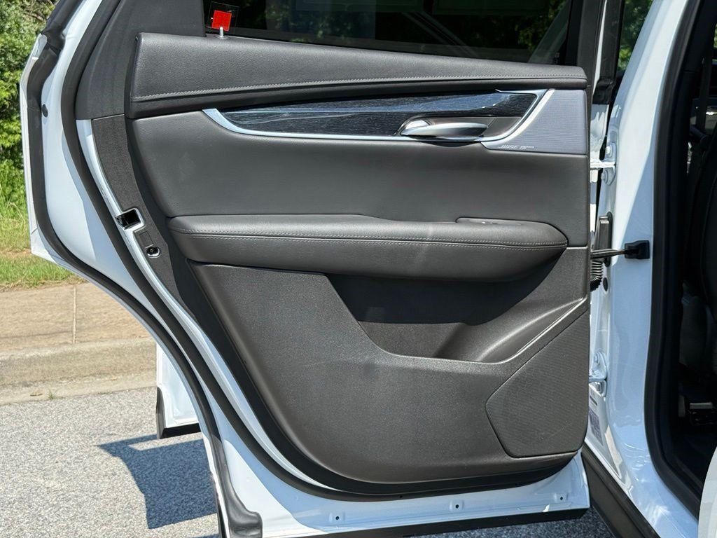 Certified 2025 Cadillac XT5 Premium Luxury AWD/4WD image 27